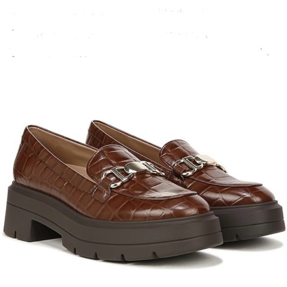 Naturalizer Nina Lug Loafer - Picture 1 of 11